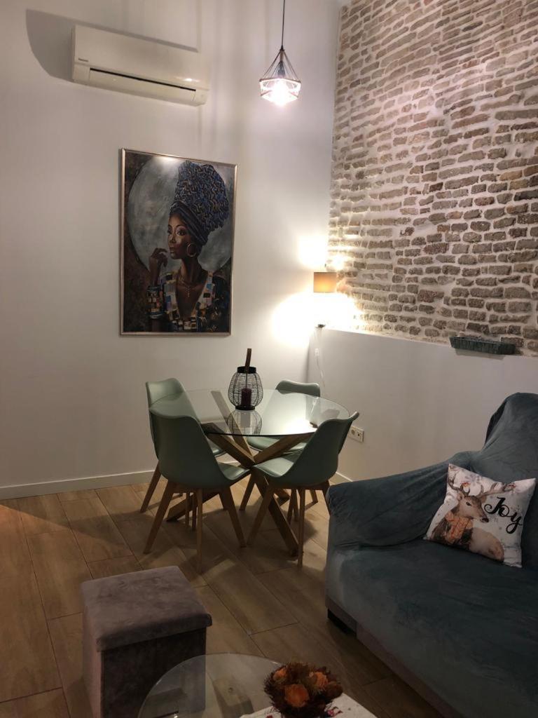 Estudio Centrico En Punonrostro Séville Extérieur photo